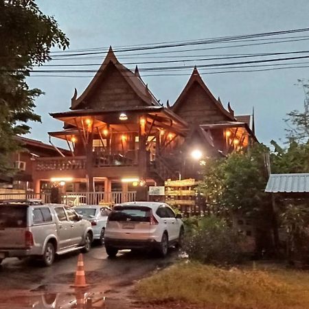 บ้านเรือนไทยมะลิเมืองเก่า Sukhothai Exteriör bild